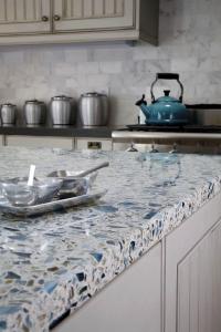 Floating_Blue_Vetrazzo_recycled_glass-counter_top-1                               