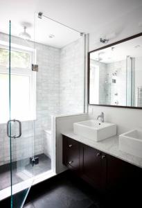 contemporary_bathroom                               